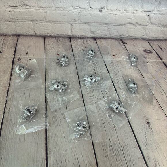 Disney Doorables Silver Mini Figures Set of 10 - Picture 1 of 4